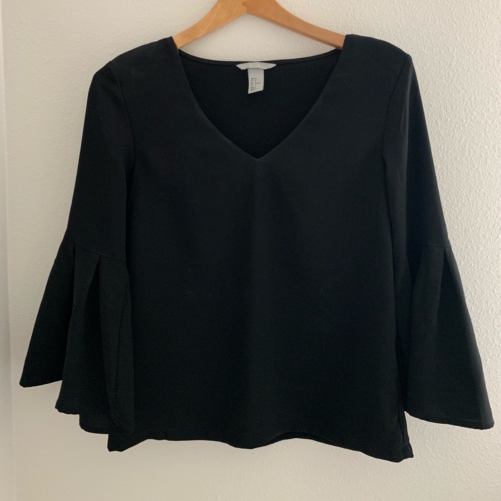 Blouse with bell sleeves
